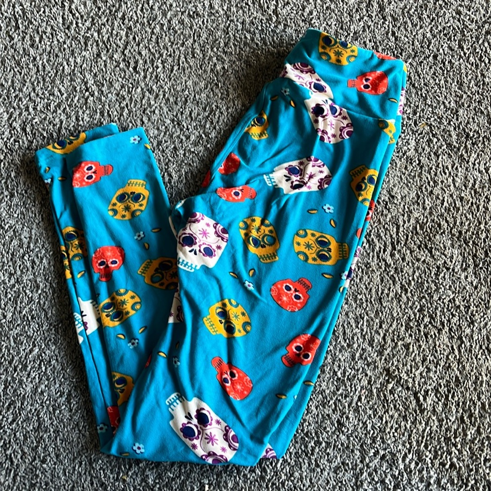 LuLaRoe leggings: normal fade, great condition